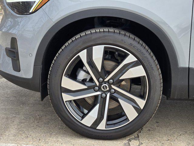 new 2025 Volvo XC40 car, priced at $48,820