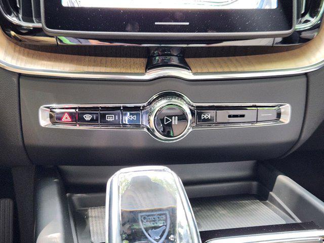 new 2026 Volvo XC60 car, priced at $57,985