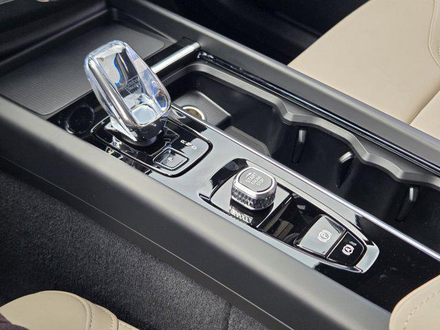 new 2026 Volvo XC60 car, priced at $57,985
