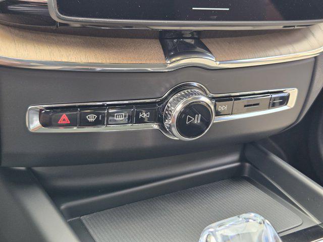 new 2026 Volvo XC60 car, priced at $57,985