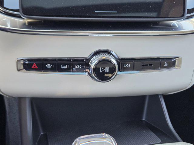 new 2026 Volvo XC90 car, priced at $75,155