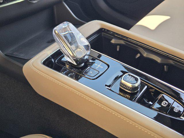 new 2026 Volvo XC90 car, priced at $71,825