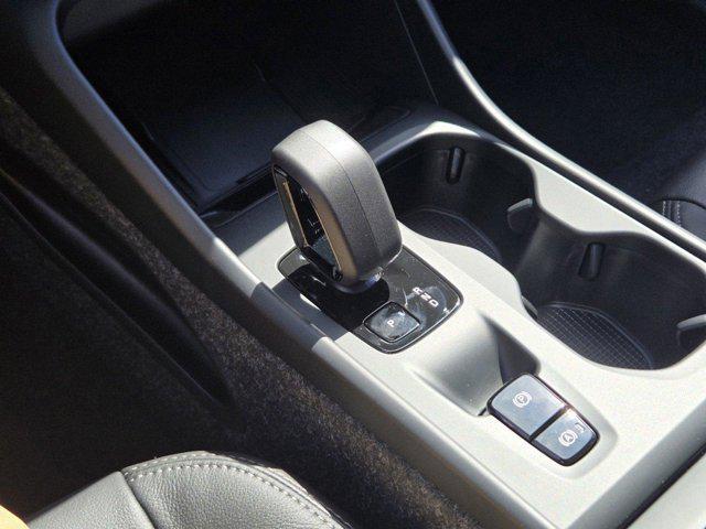used 2025 Volvo XC40 car, priced at $35,670