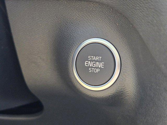 used 2025 Volvo XC40 car, priced at $35,670