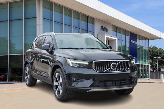 new 2025 Volvo XC40 car, priced at $47,415