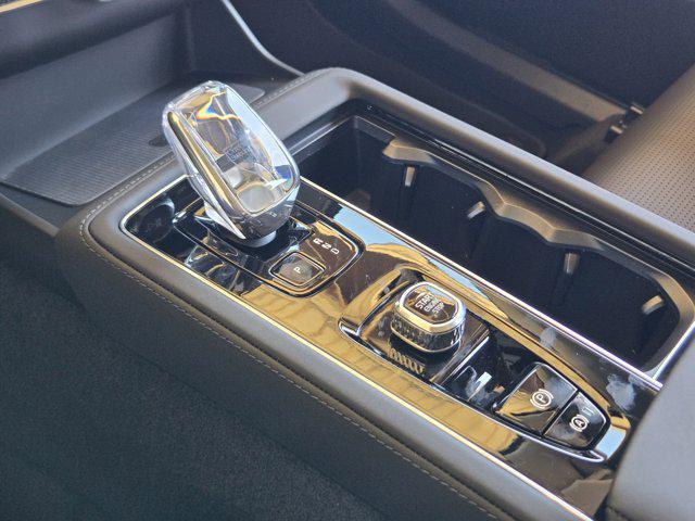 new 2026 Volvo XC90 car, priced at $78,675
