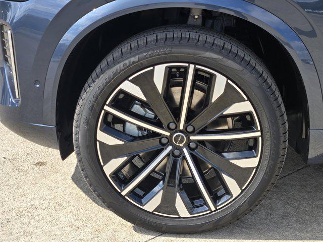 new 2026 Volvo XC90 car, priced at $71,825