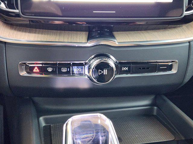 new 2026 Volvo XC60 car, priced at $57,330