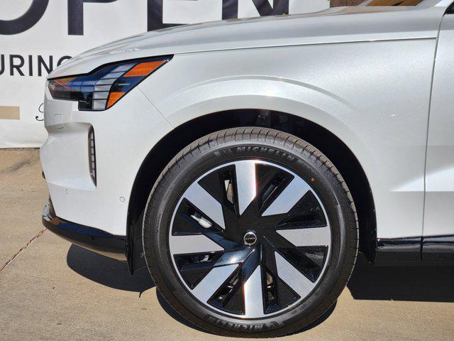 new 2025 Volvo EX90 car, priced at $88,570