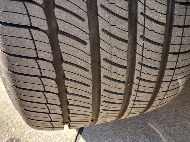 new 2025 Volvo EX90 car, priced at $88,570