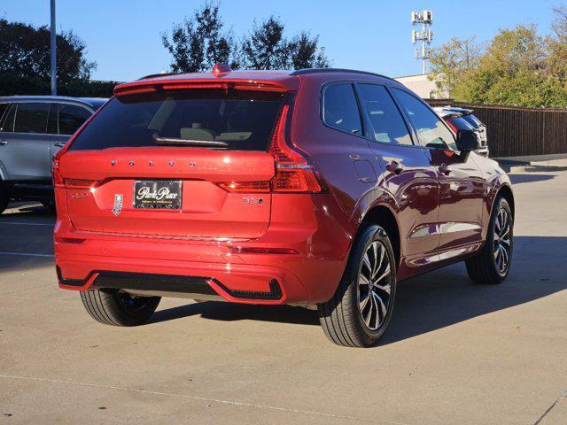 new 2025 Volvo XC60 car, priced at $50,685