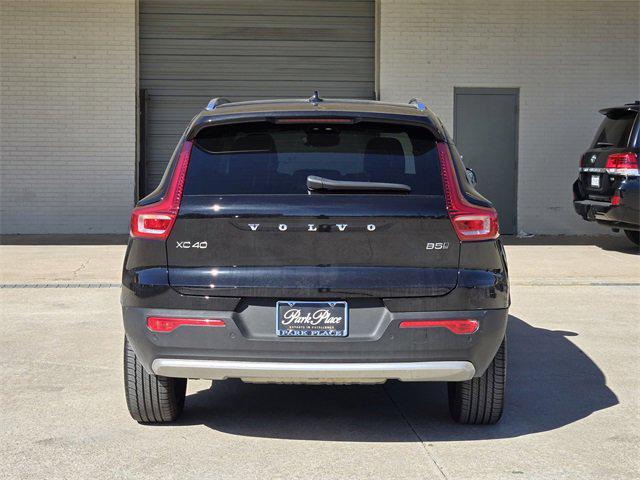 used 2025 Volvo XC40 car, priced at $35,063