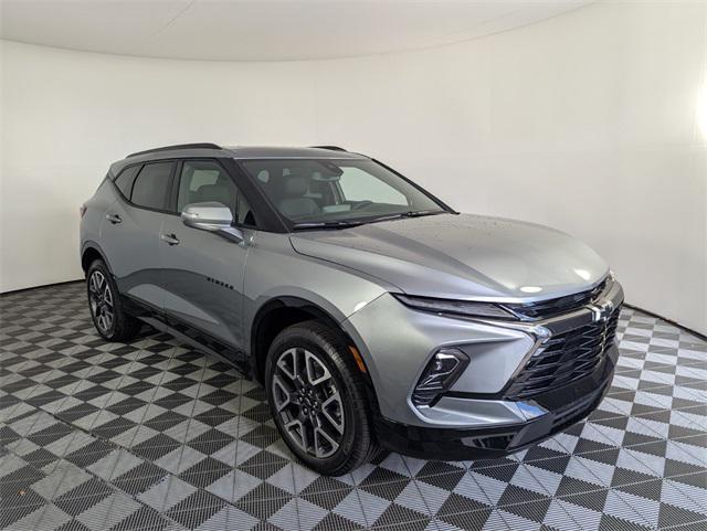 new 2025 Chevrolet Blazer car, priced at $43,145