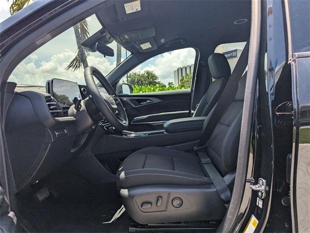 new 2025 Chevrolet Traverse car, priced at $41,343