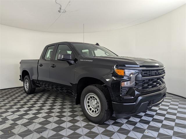 new 2025 Chevrolet Silverado 1500 car, priced at $44,135