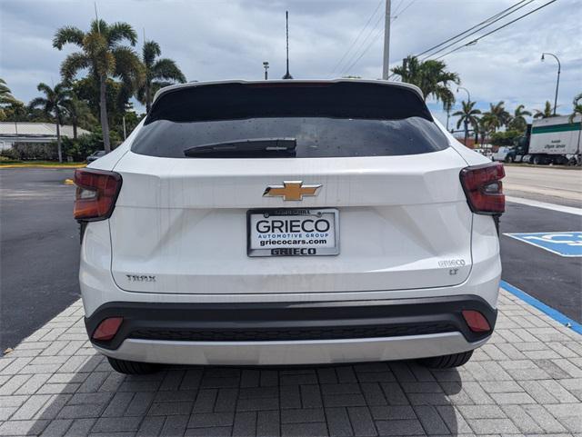 new 2025 Chevrolet Trax car, priced at $23,517