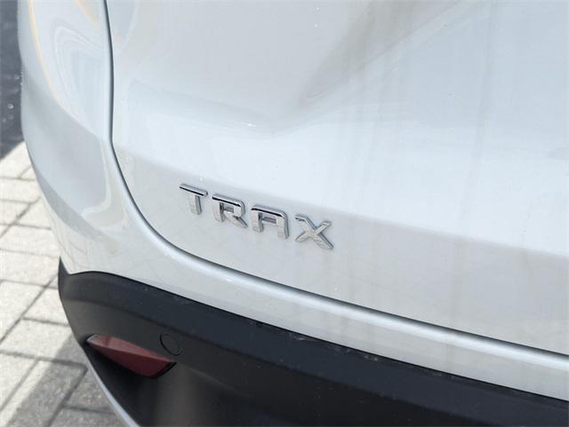 new 2025 Chevrolet Trax car, priced at $23,517