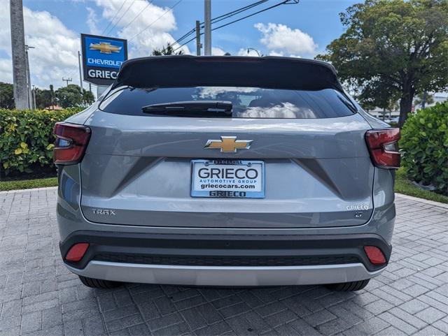 new 2025 Chevrolet Trax car, priced at $23,517