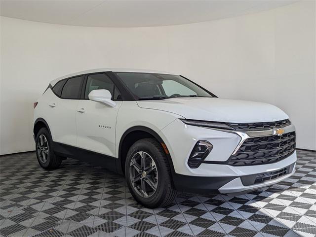 new 2025 Chevrolet Blazer car, priced at $35,795