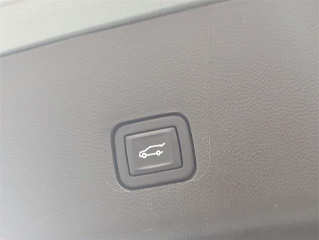 used 2022 Chevrolet Traverse car, priced at $29,664