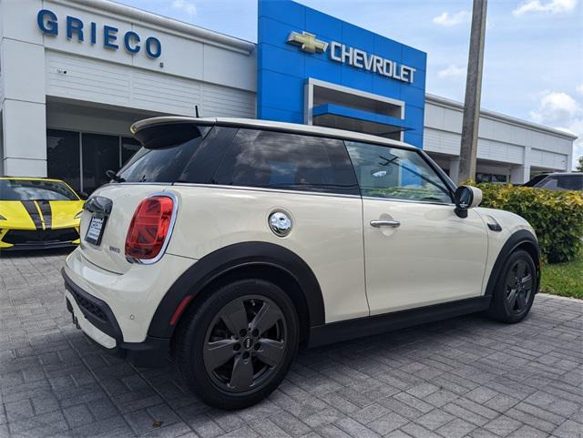 used 2022 MINI Hardtop car, priced at $23,633