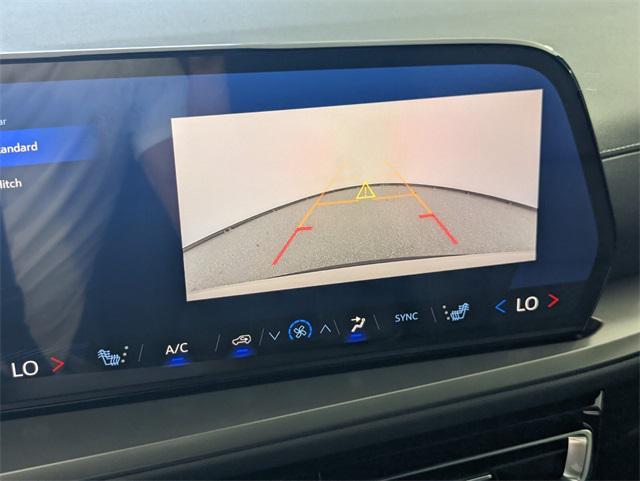 new 2025 Chevrolet Traverse car, priced at $40,895