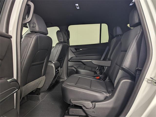 new 2025 Chevrolet Traverse car, priced at $40,895