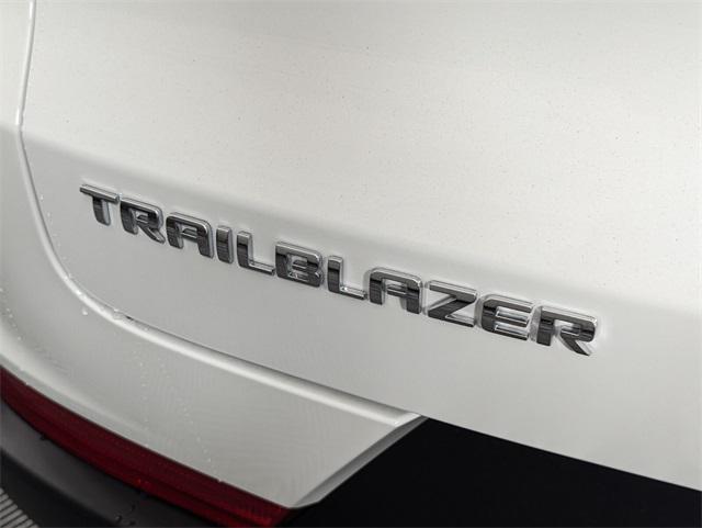 new 2025 Chevrolet TrailBlazer car, priced at $24,285