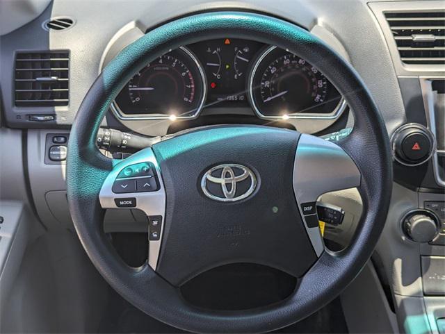 used 2013 Toyota Highlander car, priced at $9,995