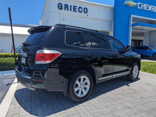 used 2013 Toyota Highlander car, priced at $9,995