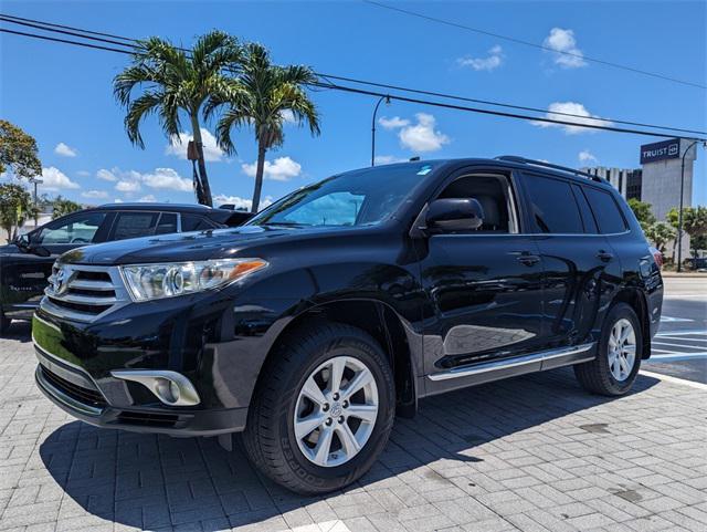 used 2013 Toyota Highlander car, priced at $9,995