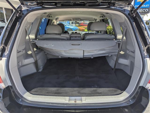 used 2013 Toyota Highlander car, priced at $9,995