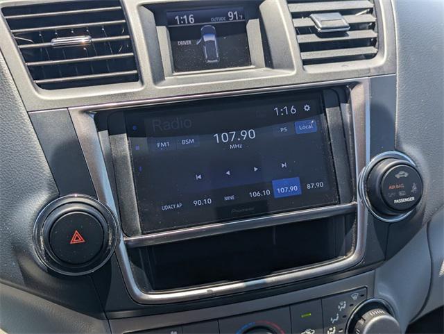 used 2013 Toyota Highlander car, priced at $9,995