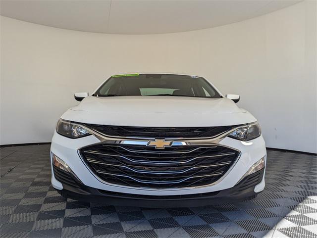 new 2024 Chevrolet Malibu car, priced at $17,995