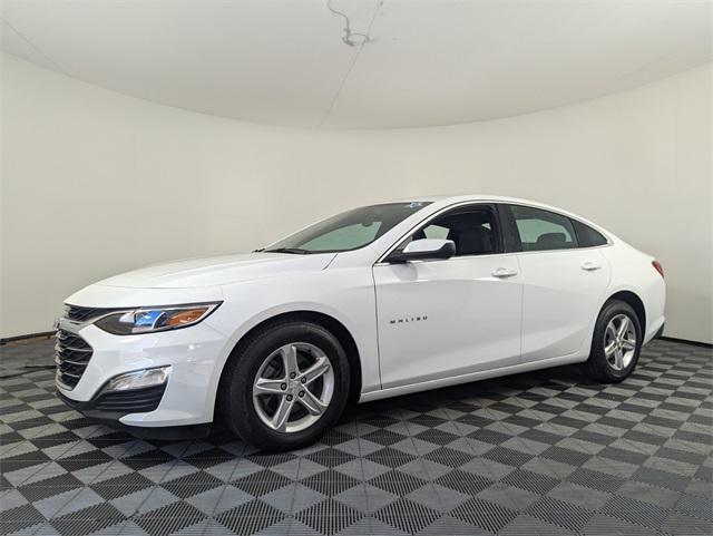 new 2024 Chevrolet Malibu car, priced at $17,995