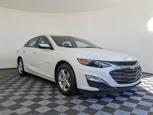 new 2024 Chevrolet Malibu car, priced at $17,995