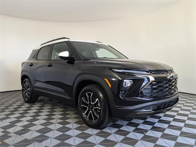 new 2025 Chevrolet TrailBlazer car, priced at $28,390