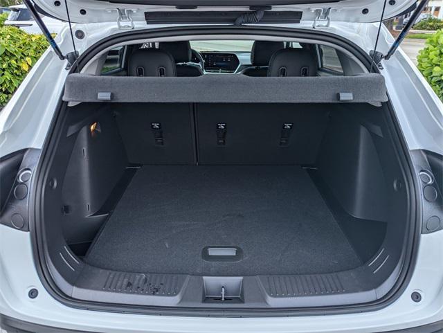 used 2025 Chevrolet Trax car, priced at $21,992