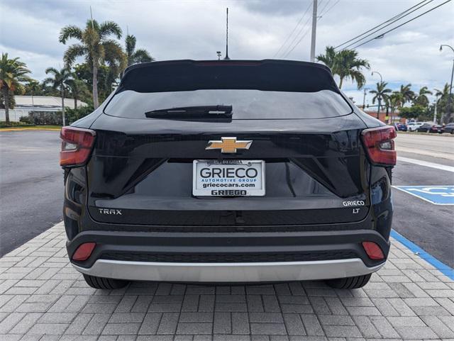 new 2025 Chevrolet Trax car, priced at $23,517