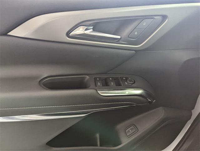 new 2025 Chevrolet Traverse car, priced at $39,895