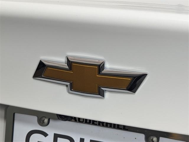 new 2024 Chevrolet Malibu car, priced at $20,515