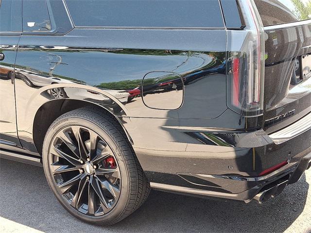 used 2025 Cadillac Escalade ESV car, priced at $198,888