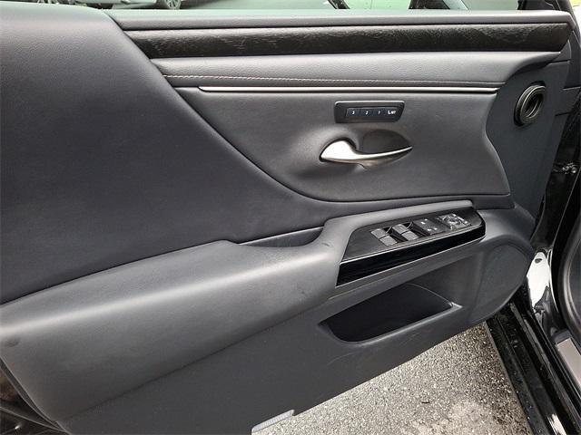 used 2022 Lexus ES 350 car, priced at $29,888