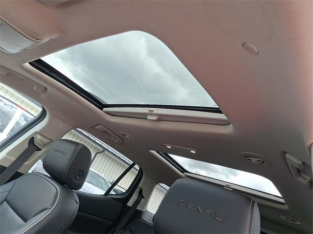 used 2021 GMC Acadia car, priced at $28,888