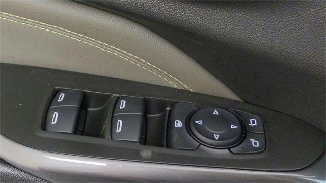 new 2025 Chevrolet Trax car, priced at $27,135