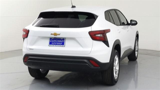 new 2025 Chevrolet Trax car, priced at $19,740