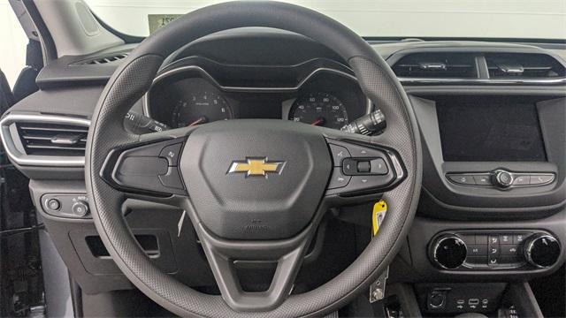 new 2025 Chevrolet TrailBlazer car, priced at $25,125