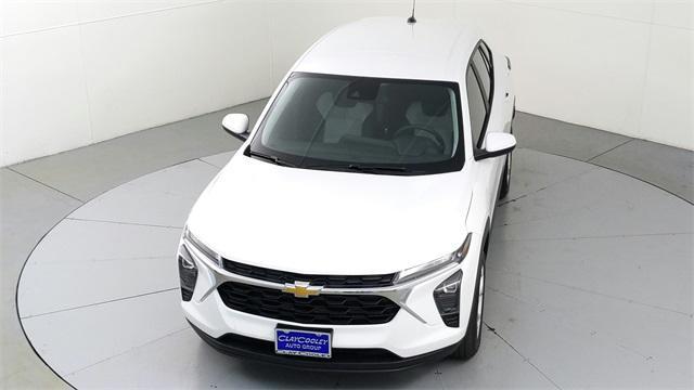 new 2025 Chevrolet Trax car, priced at $22,740