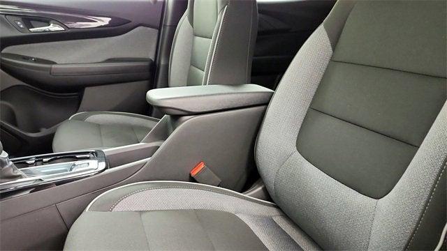 new 2025 Chevrolet TrailBlazer car, priced at $27,146