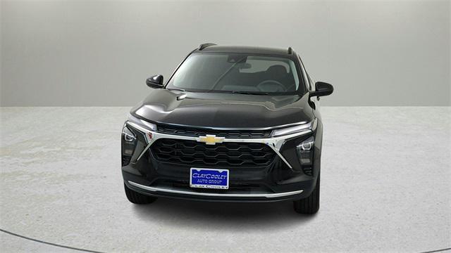 new 2025 Chevrolet Trax car, priced at $25,430